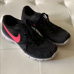Nike Flex Experience 10 Black & Pink
